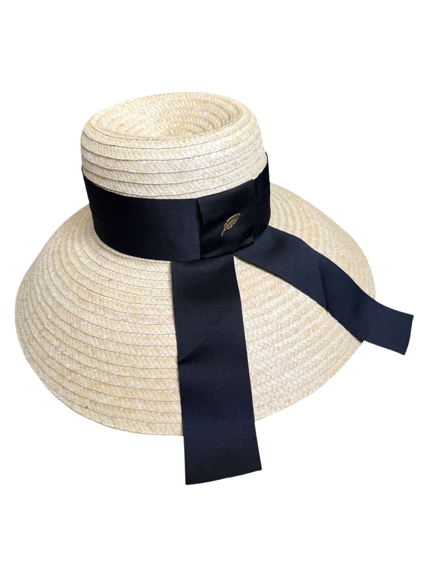 R I V I E R A black hat