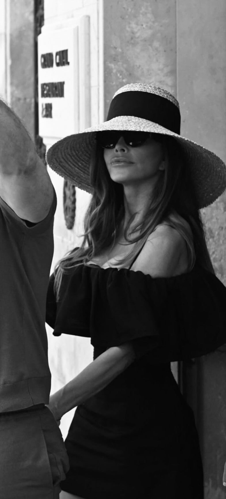 R I V I E R A brown hat