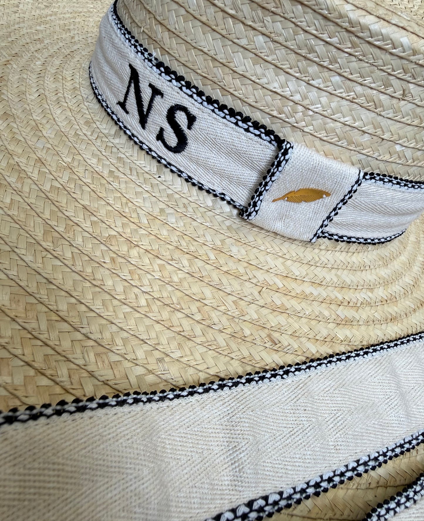 C É L I N E  hat personalizado