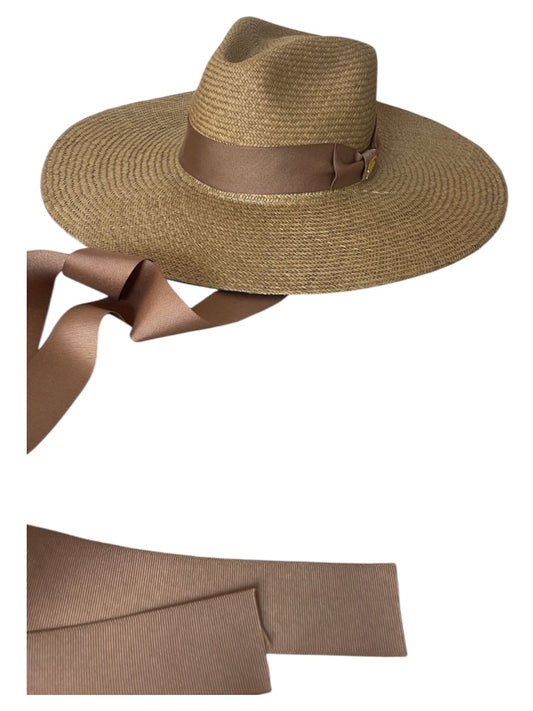 S T E L L A hat